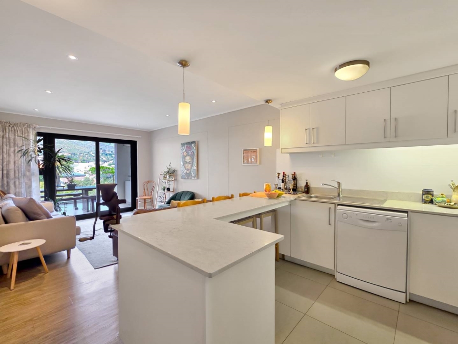 2 Bedroom Property for Sale in Vredehoek Western Cape